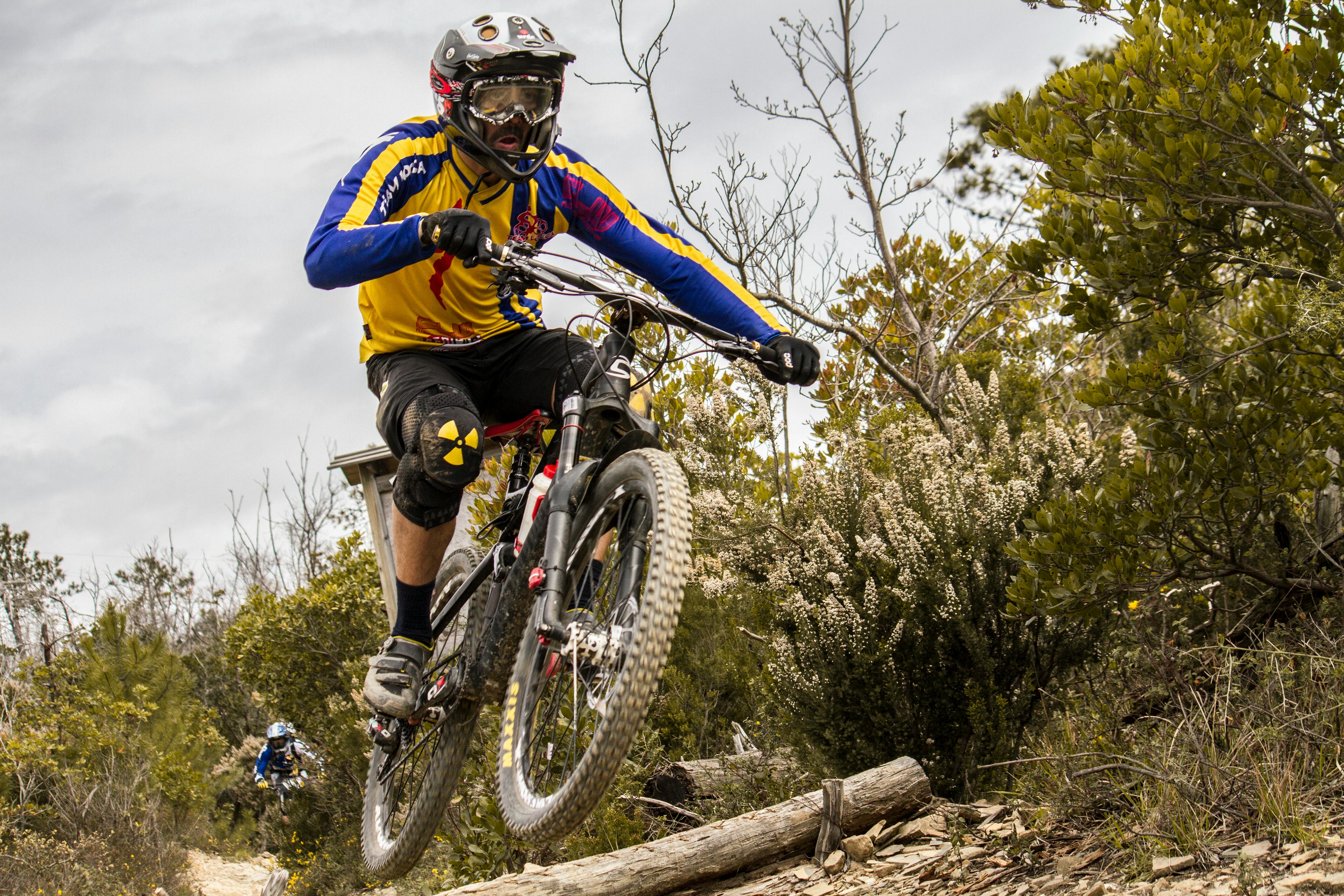 Guide complet pour le VTT à l'Alpe d'Huez : Pistes et équipements